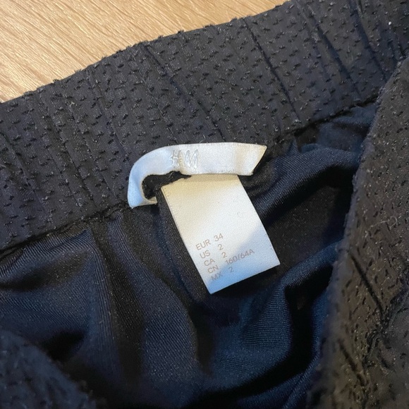 H&M Black Textured + Lace full-length skirt - Picture 2 of 2